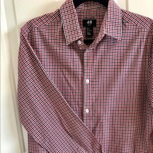 H&M 🇺🇸 slim fit plaid casual button up Size: M